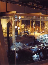 dover-museum-bronze-age-boat.jpg