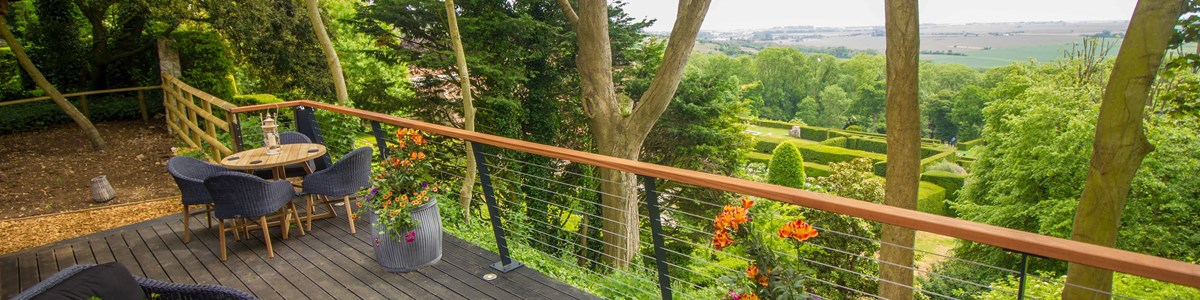 IMG_2942_SWEPT-BALCONY.jpg