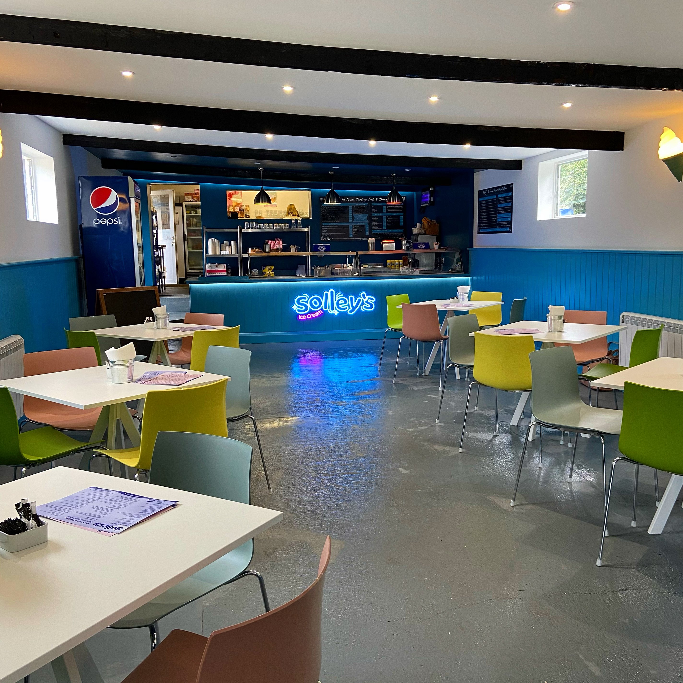 4C71C37E 6CD2 4EC3 97EF CD65DBEB07E0 2