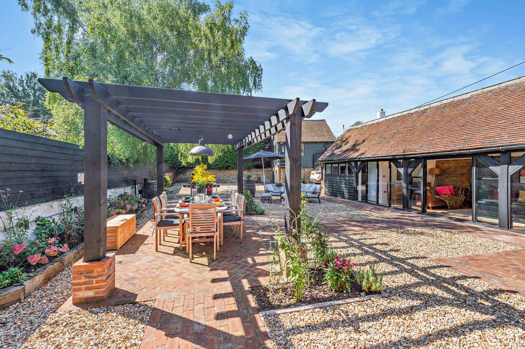 8568044 Exterior11 800