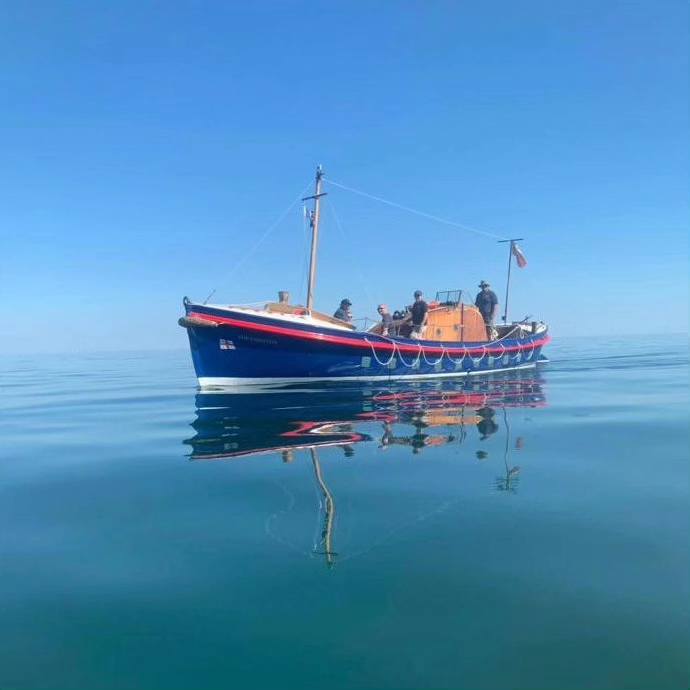 Whit Vintage Lifeboat