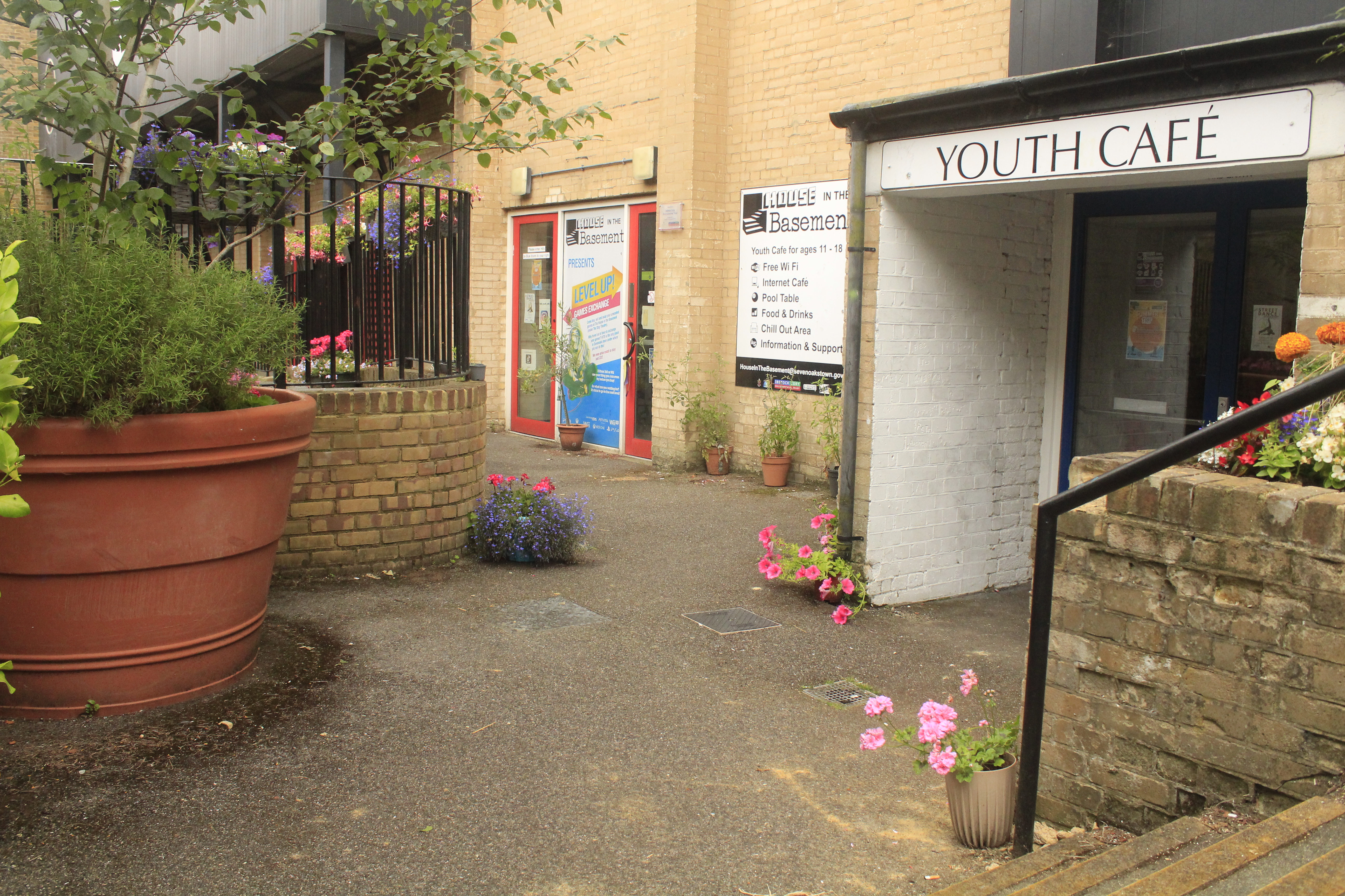 HOUSE In The Basement Youth Cafe 1