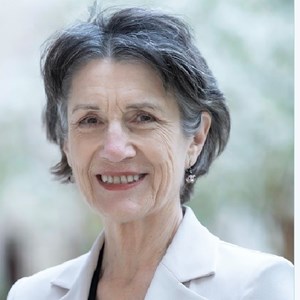 bed6d2f2-046b-4422-83ee-eb8efca8c12a-light web 1100 x 600 Harriet Walter credit Sim Canetty-Clarke.jpg