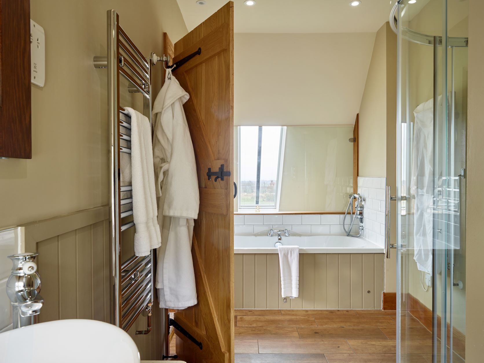 Suite Bathroom The Plough Inn Low Res 2.2 Great Spelty