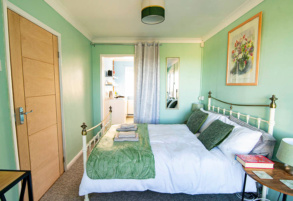 The Annex Main Listing