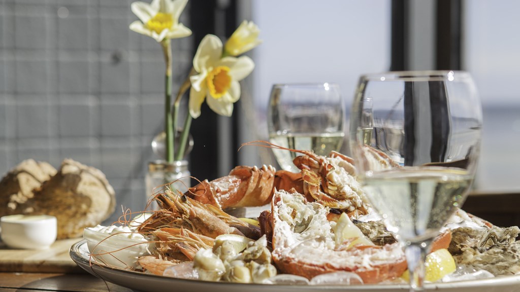 Wyatt & Jones- Credit 'We Are Hector 2014'.jpg