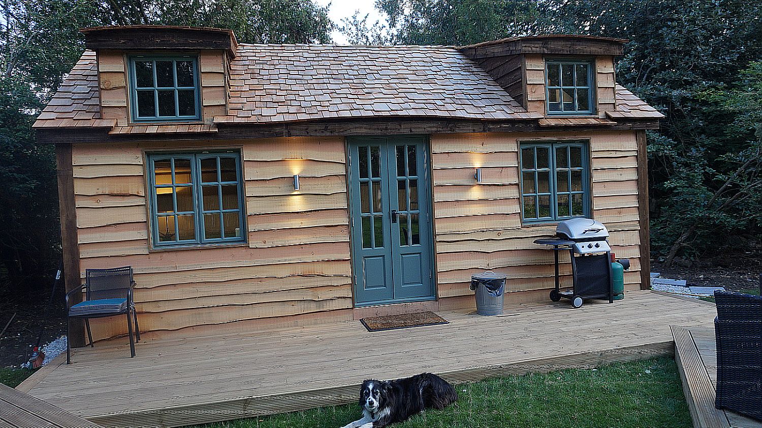 Front Of cottage.jpg