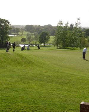 londonbeachgolfcourse1.jpg