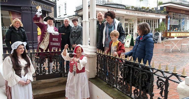 chalybeate-spring-opening-mayor_dipper_crier_family__dhr1532.jpg