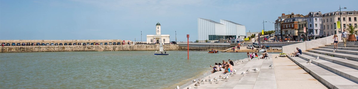 margate-beach-with-people-13.jpg