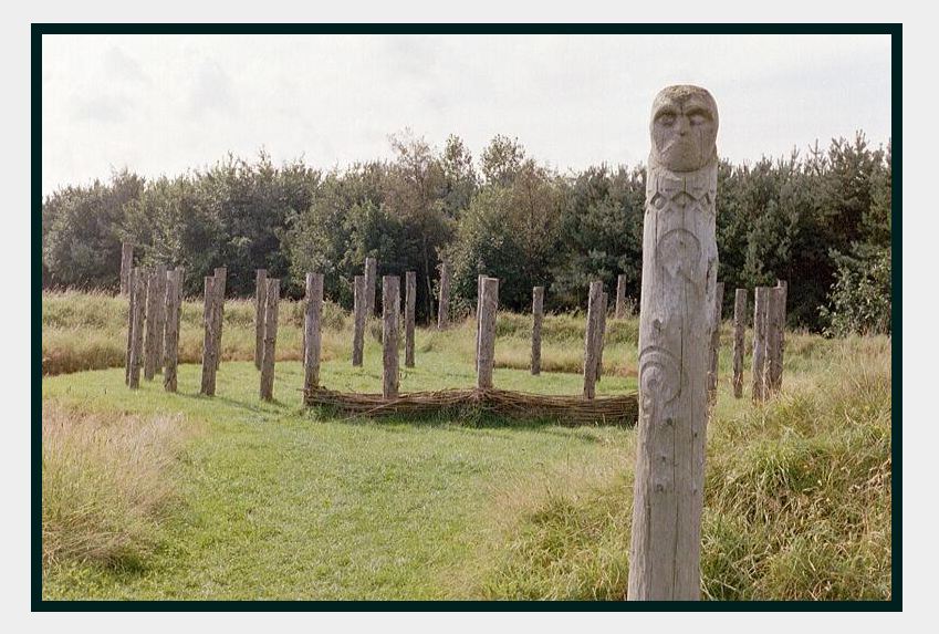 Replica Henge At The Meads
