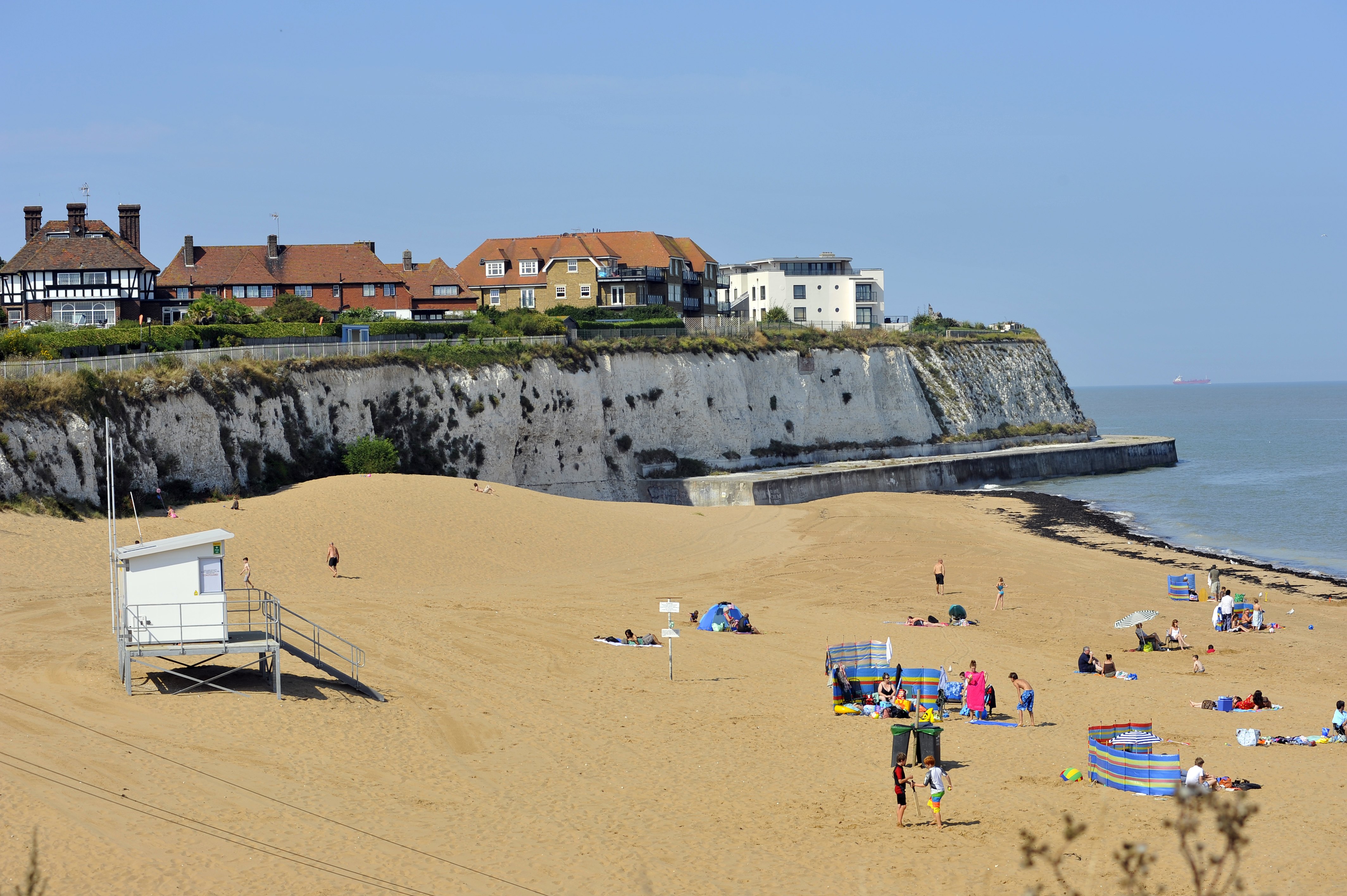 Joss Bay, Broadstairs, lifeguard lookout -credit Thanet Tourism.JPG