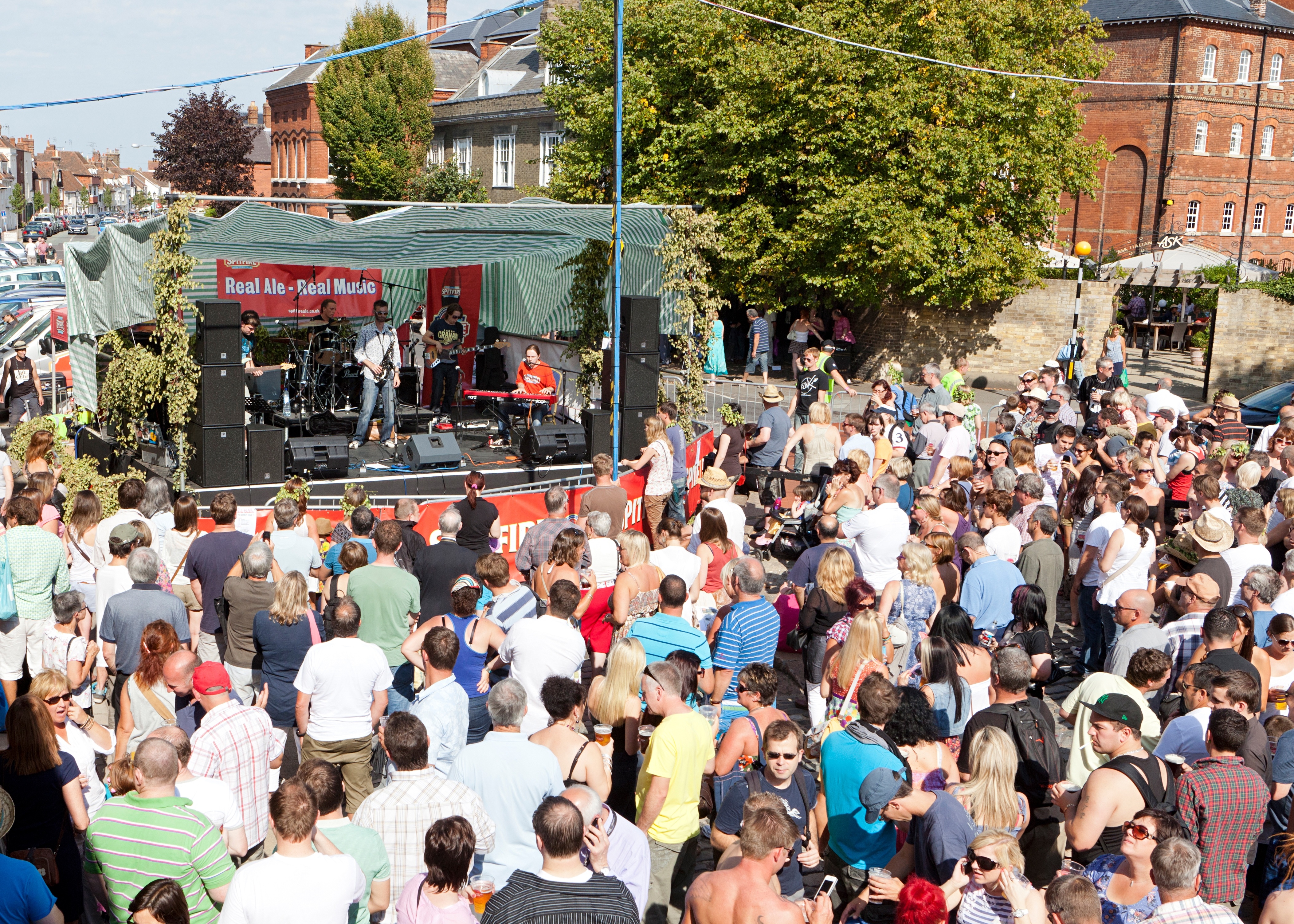 Faversham Hop Festival Crowd
