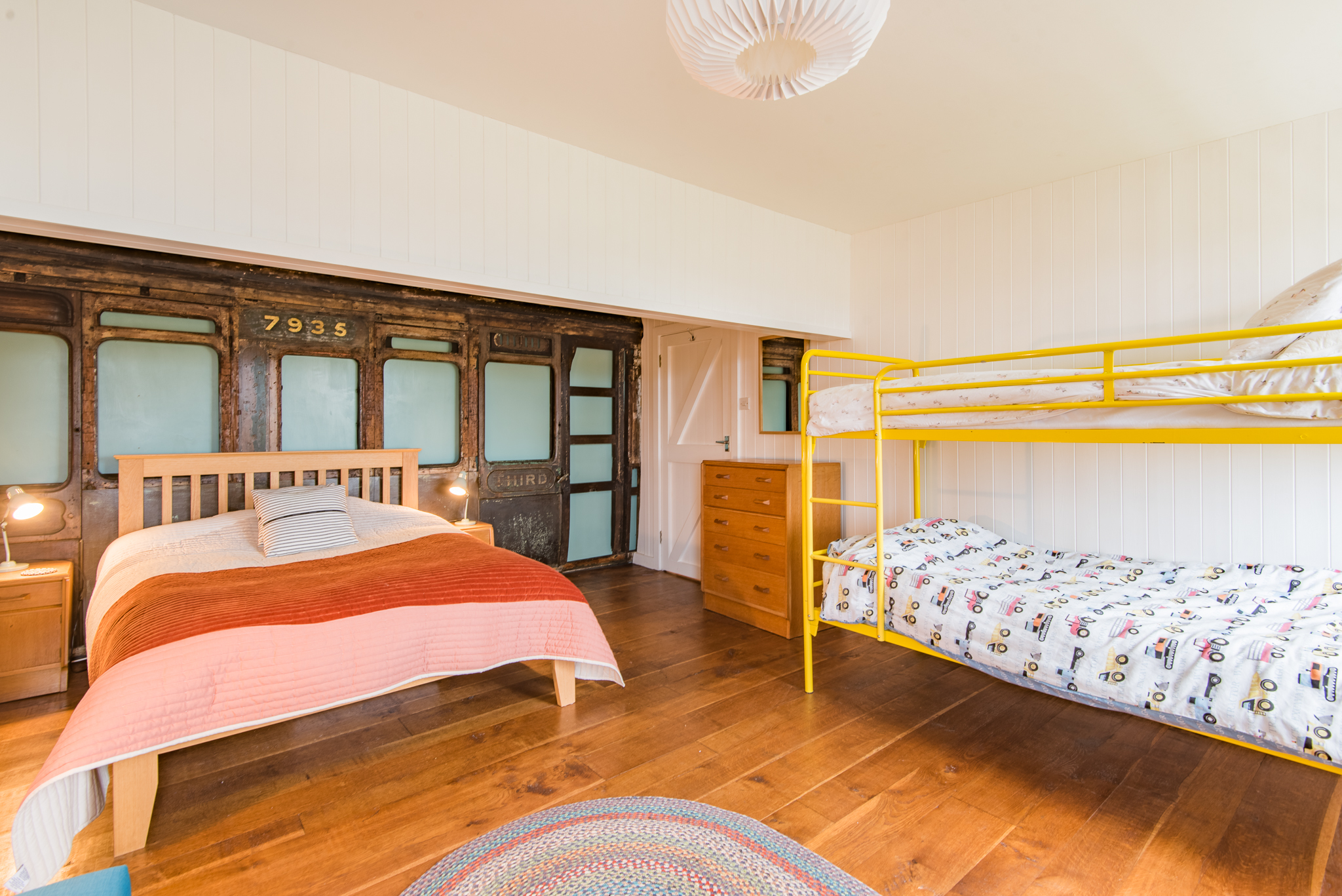 NS1 7684 HDR Sml (3)