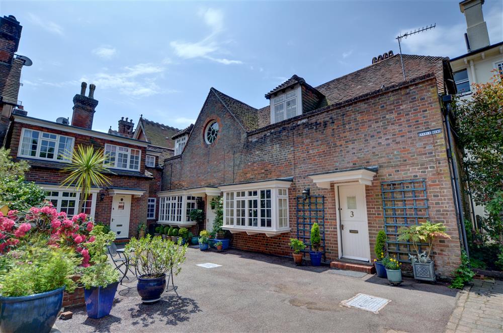 Original Cottages Stable Mews (Feb2022)