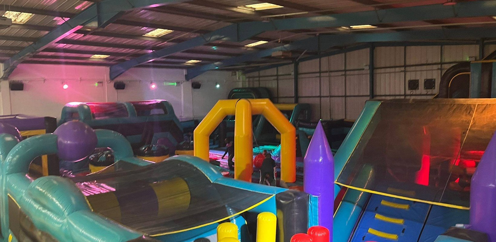 Jumpin Fun Inflatable park