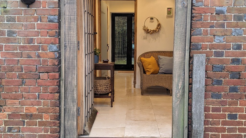 65 Front Door PXL 20221228 141240866